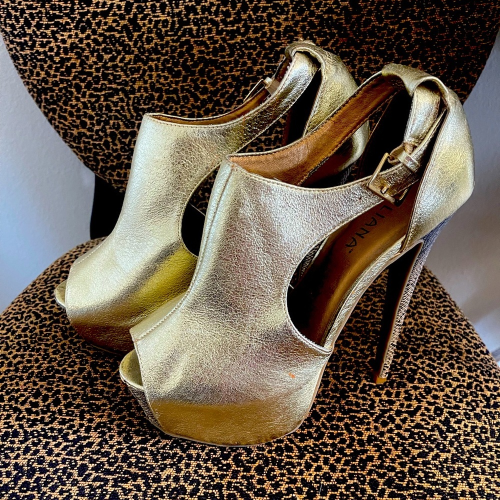 Gorgeous Gold Platform Heels